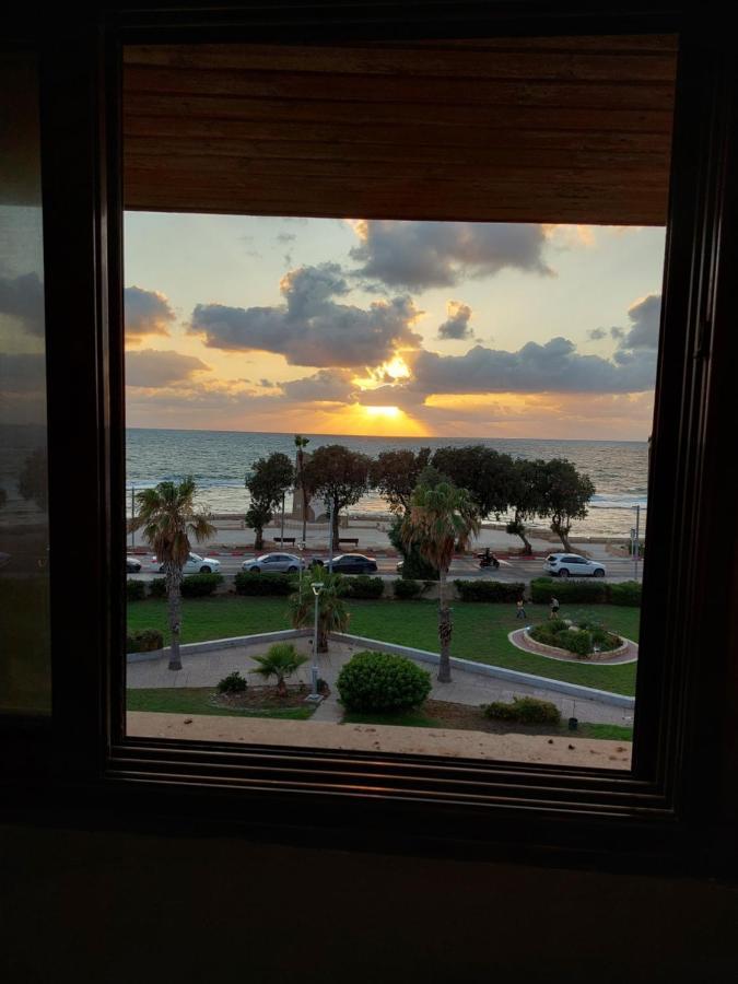 First Sea Line Apartment, Acre - Amazing Coastal View In Heart Of Akko Екстериор снимка
